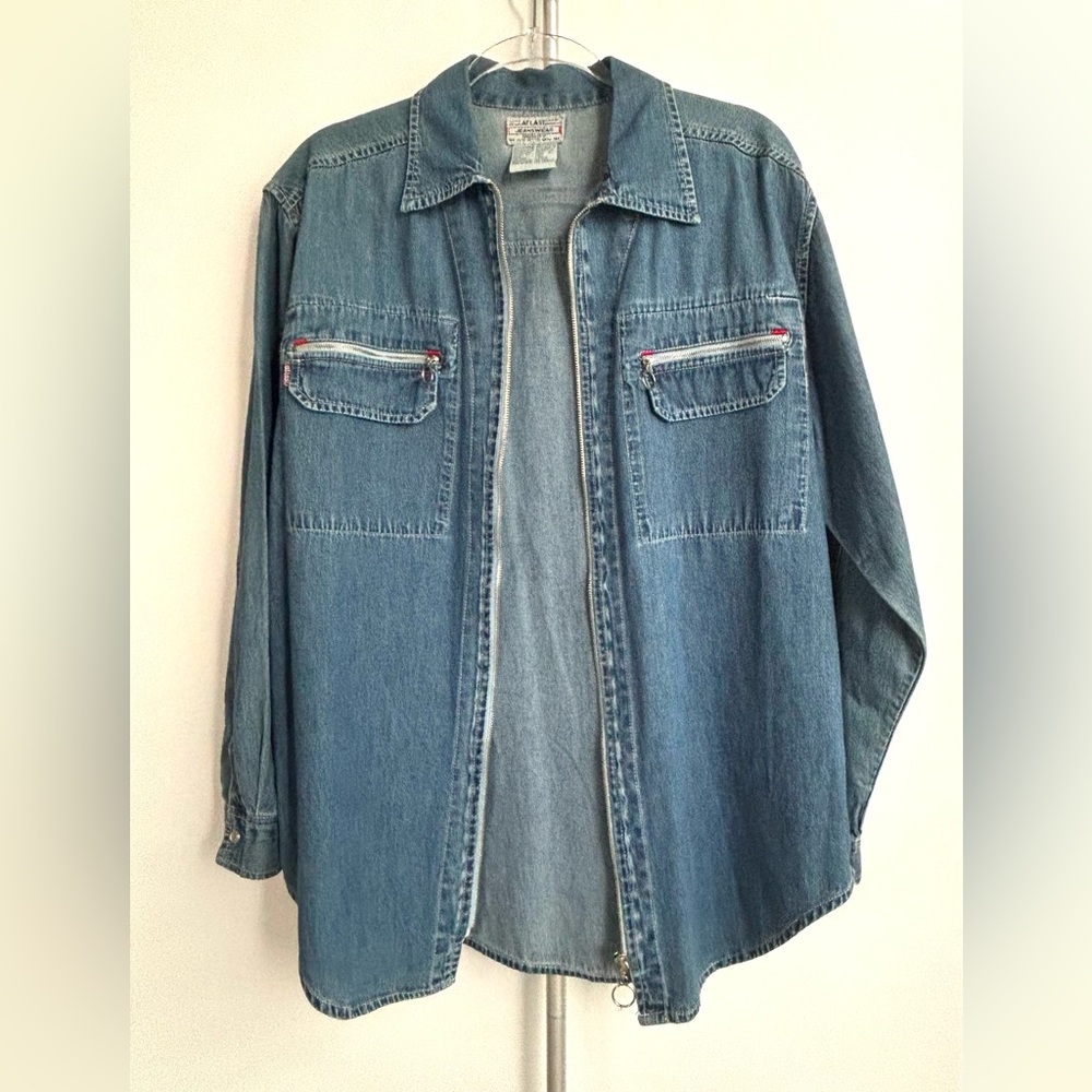 VTG 90’s Chambray AT LAST Oversized Denim Zip Front Shirt w Pearl Snaps - Size L - Picture 6 of 10